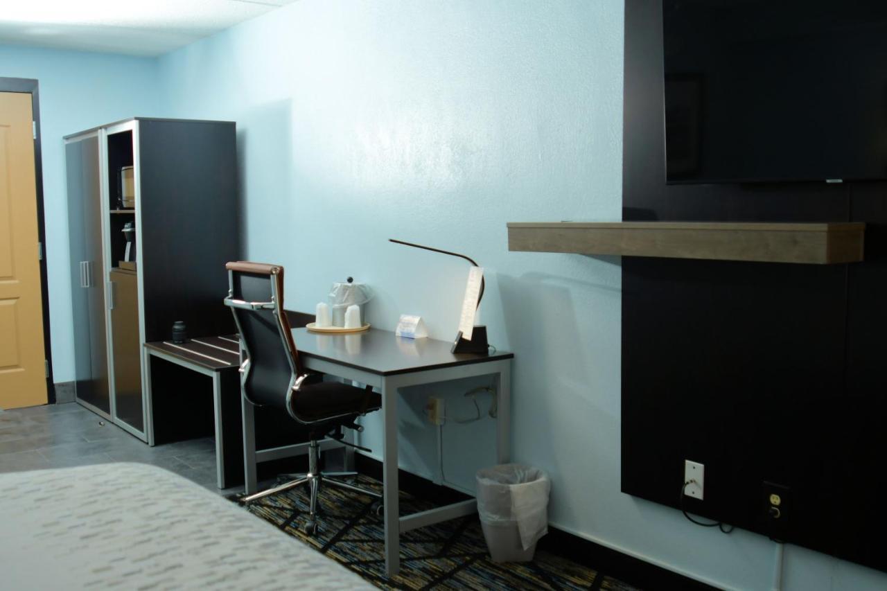 Clarion Pointe Jacksonville Near Camp Lejeune Екстер'єр фото