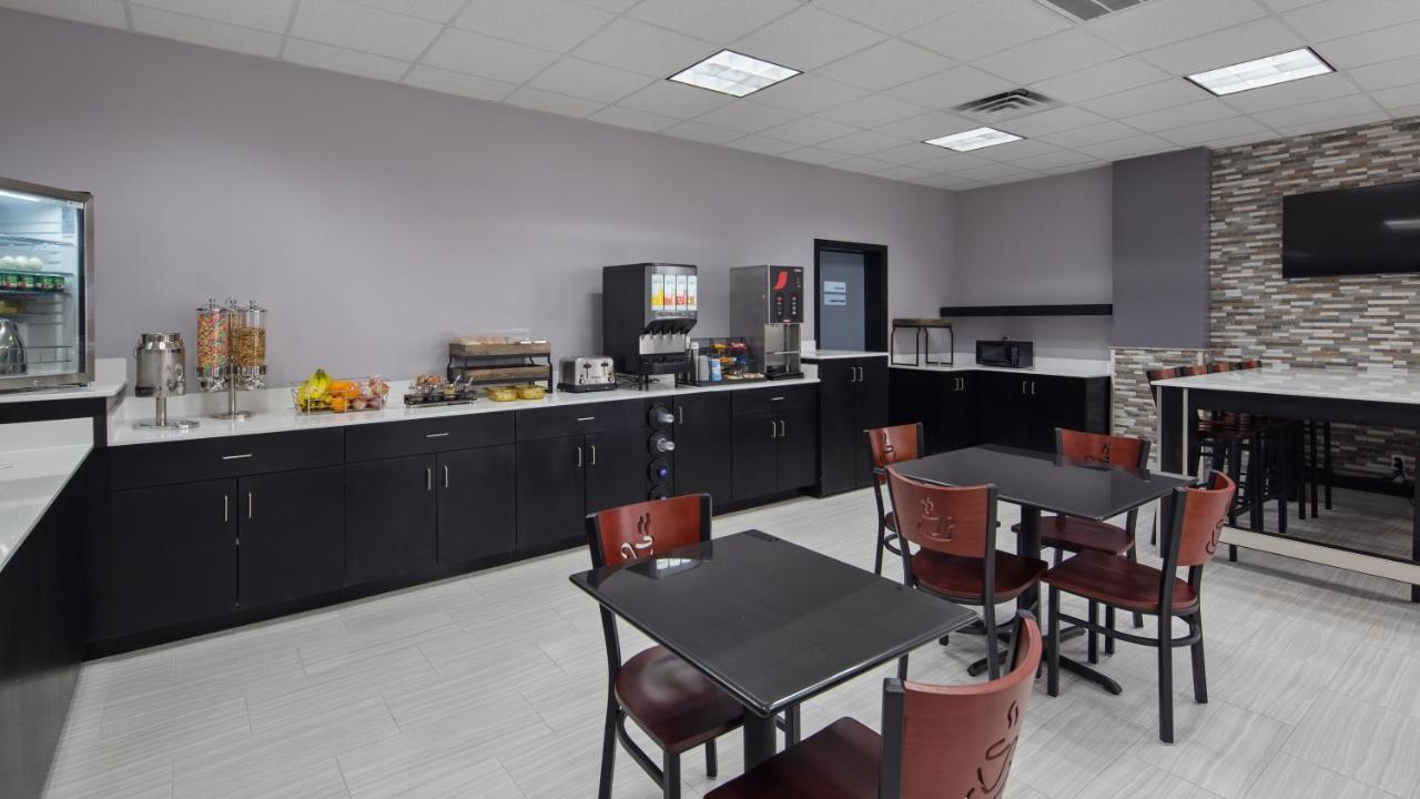 Clarion Pointe Jacksonville Near Camp Lejeune Екстер'єр фото